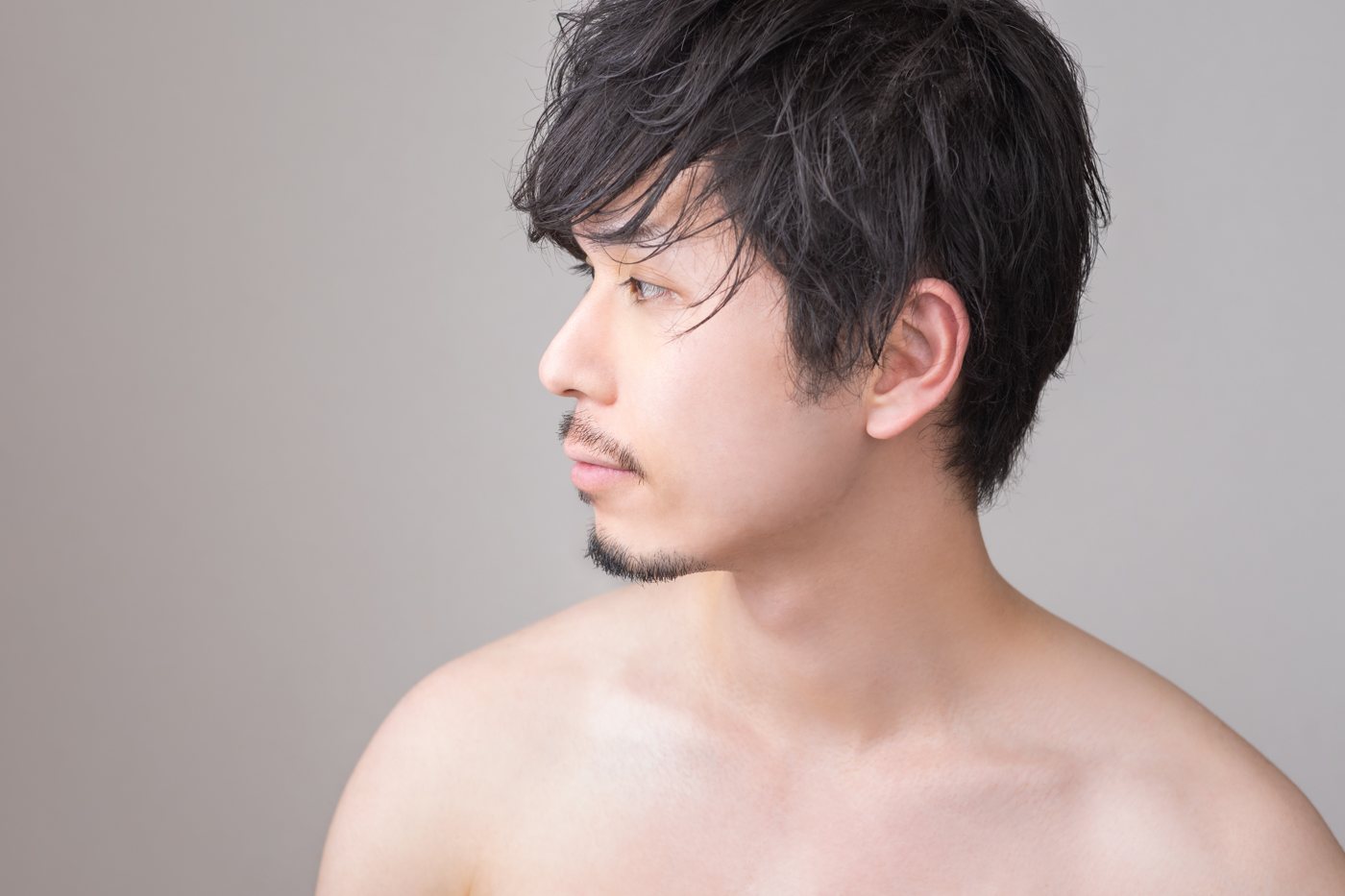 脱毛やヒゲの悩みを抱える男性